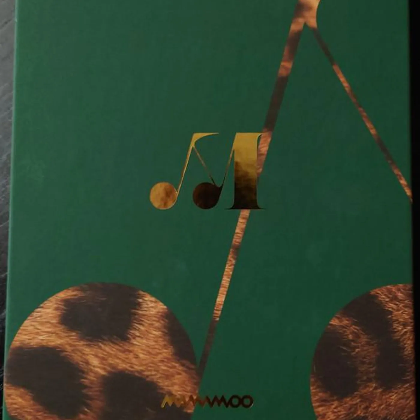 MAMAMOO TRAVEL (10TH MINI ALBUM) (DEEP GREEN VERSION) CD