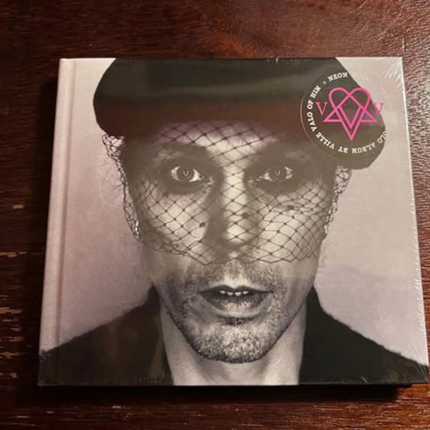 VV NEON NOIR (DELUXE CD) CD