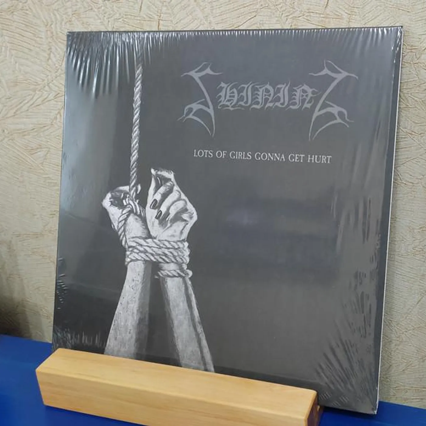 Shining LOTS OF GIRLS GONNA GET HURT Vinyl Record