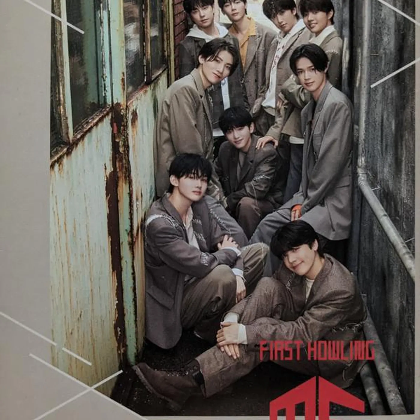 The Team FIRST HOWLING: ME (LIMITED A) CD