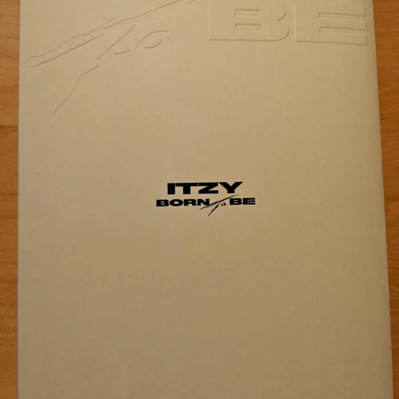 ITZY BORN TO BE (LIMITED VER.) CD