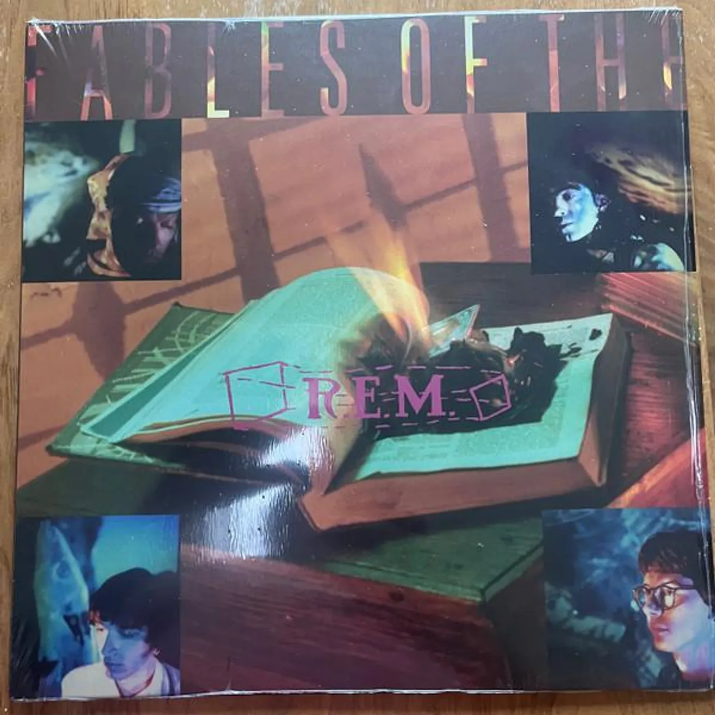R.E.M. FABLES OF THE RECONSTRUCTION Vinyl Record