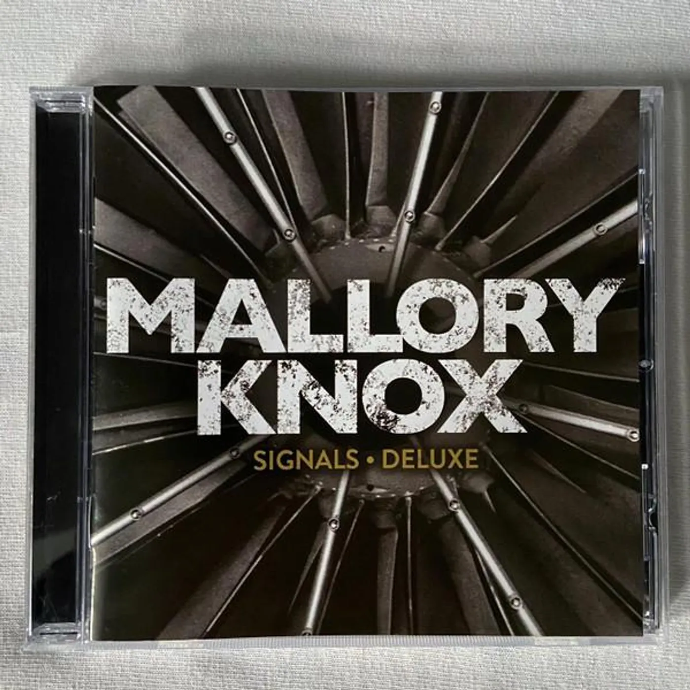 Mallory Knox SIGNALS (DELUXE) CD