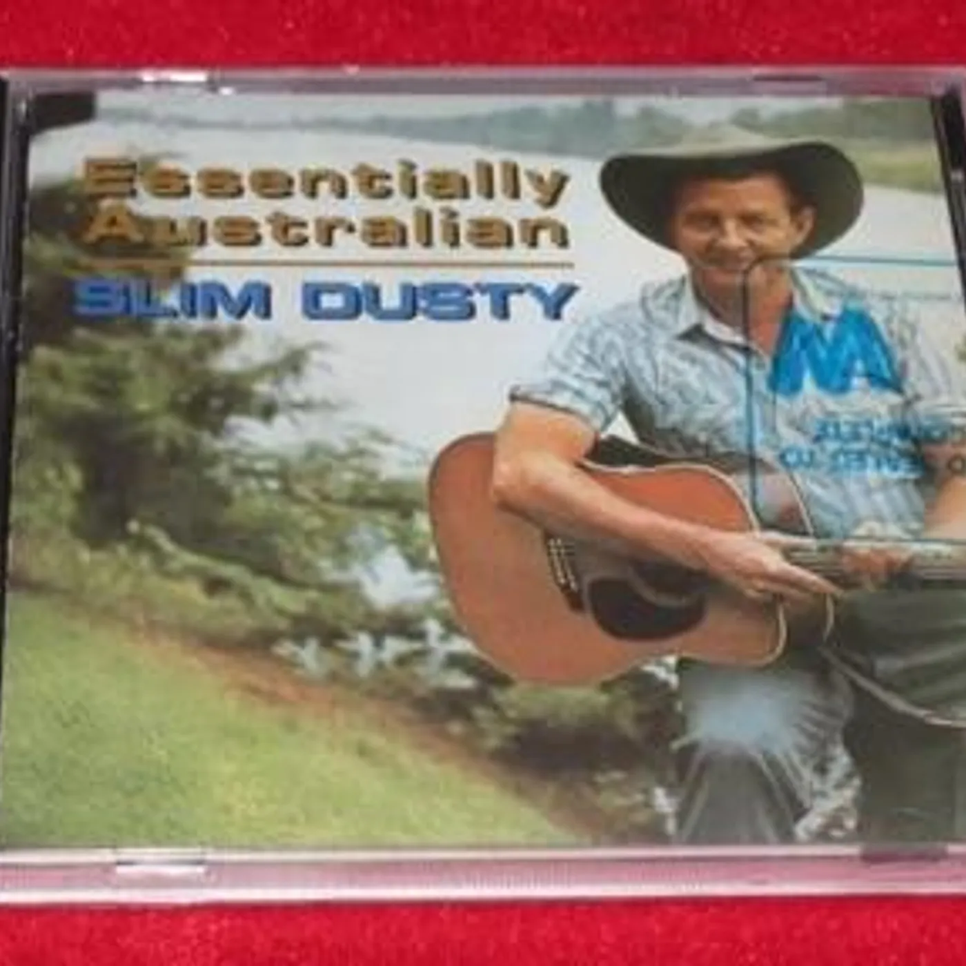 Slim Dusty ESSENTIALLY AUSTRALIAN CD