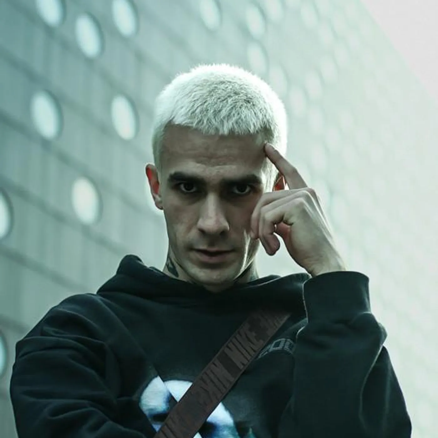 Młody Adeek Brand Page