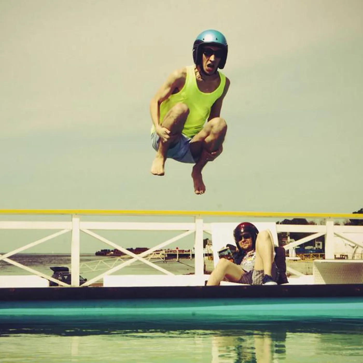 130 по встречной на старенькой Vespa