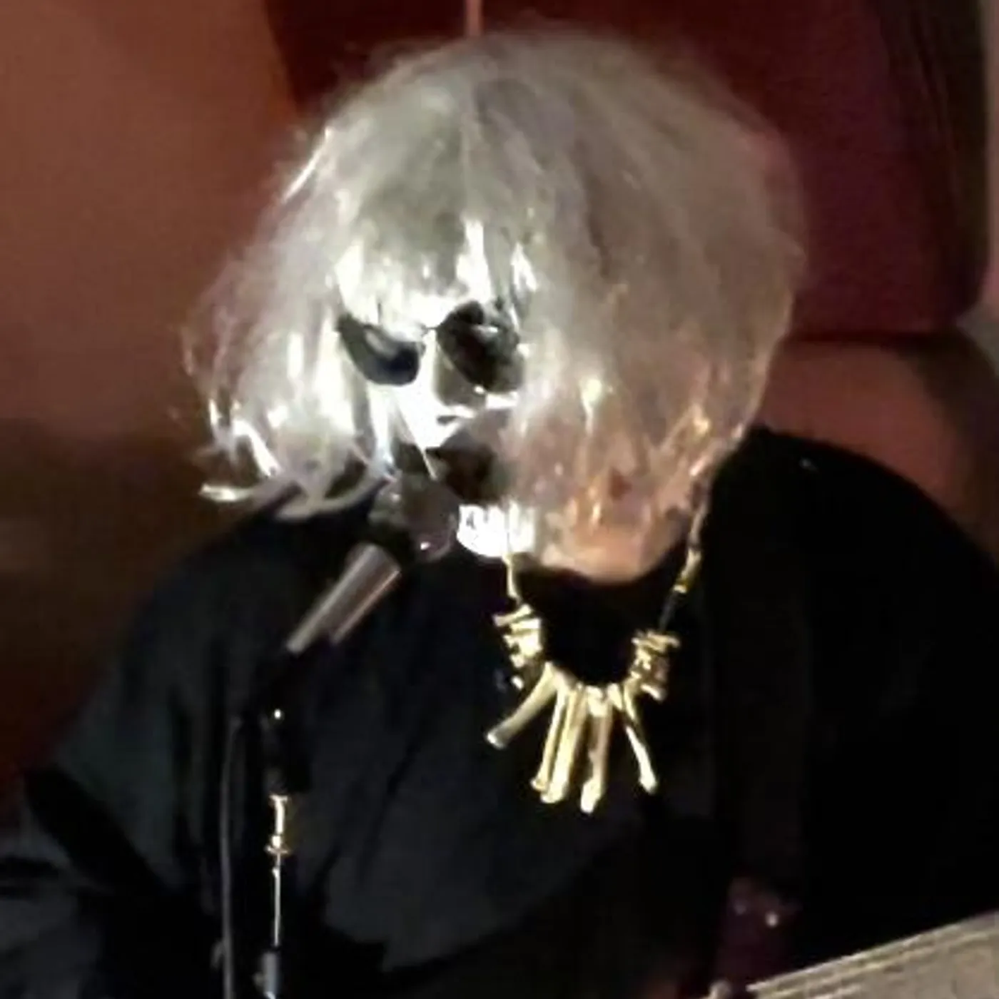 Bunu Sen İstedin Brand Page