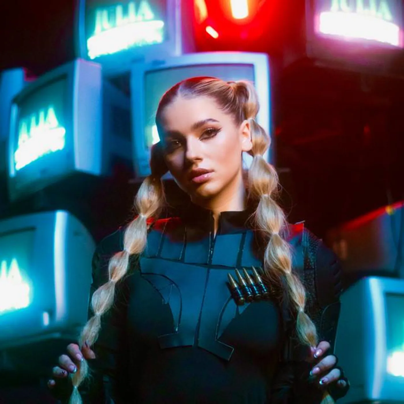 Julia Żugaj Brand Page