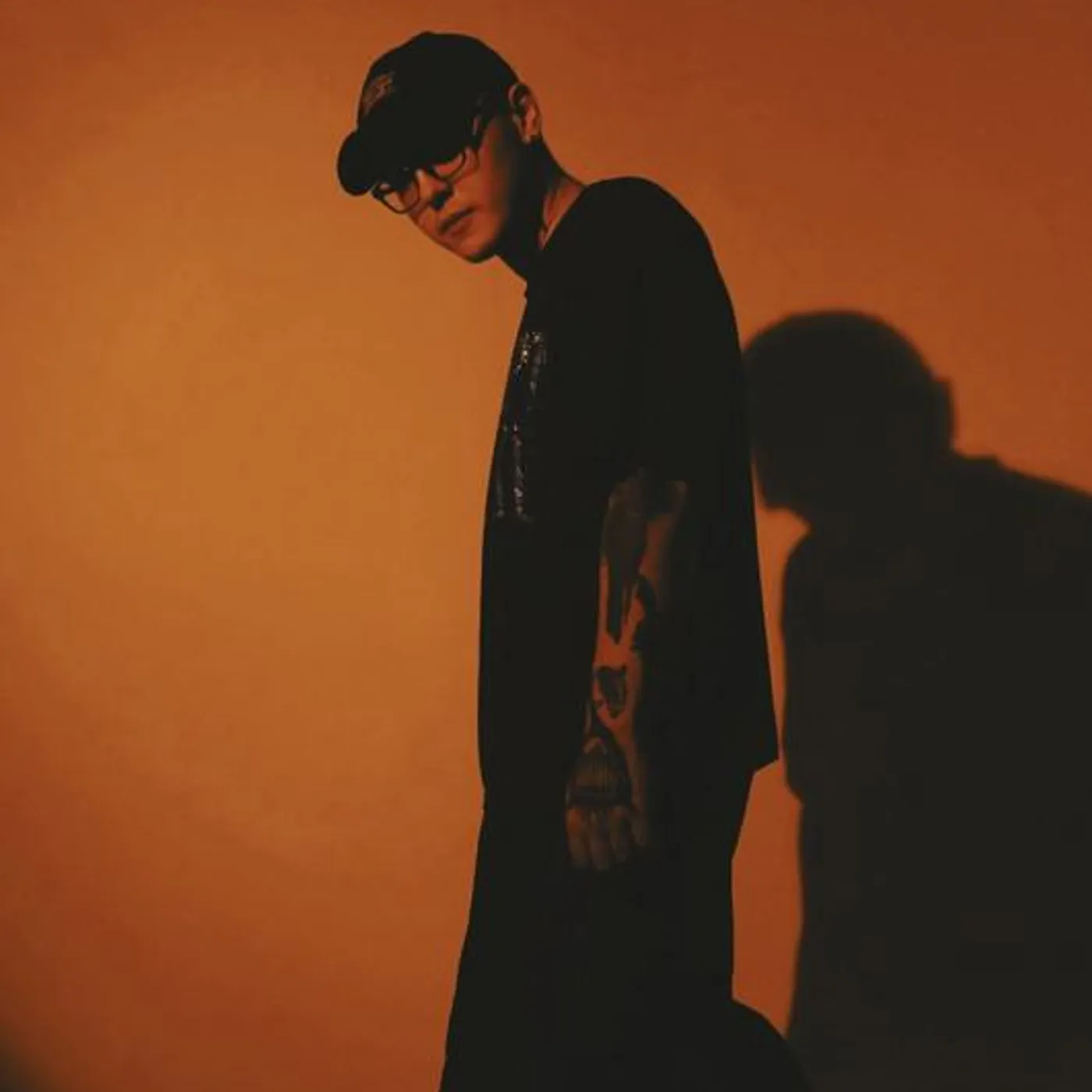 МОЛЧИ Brand Page