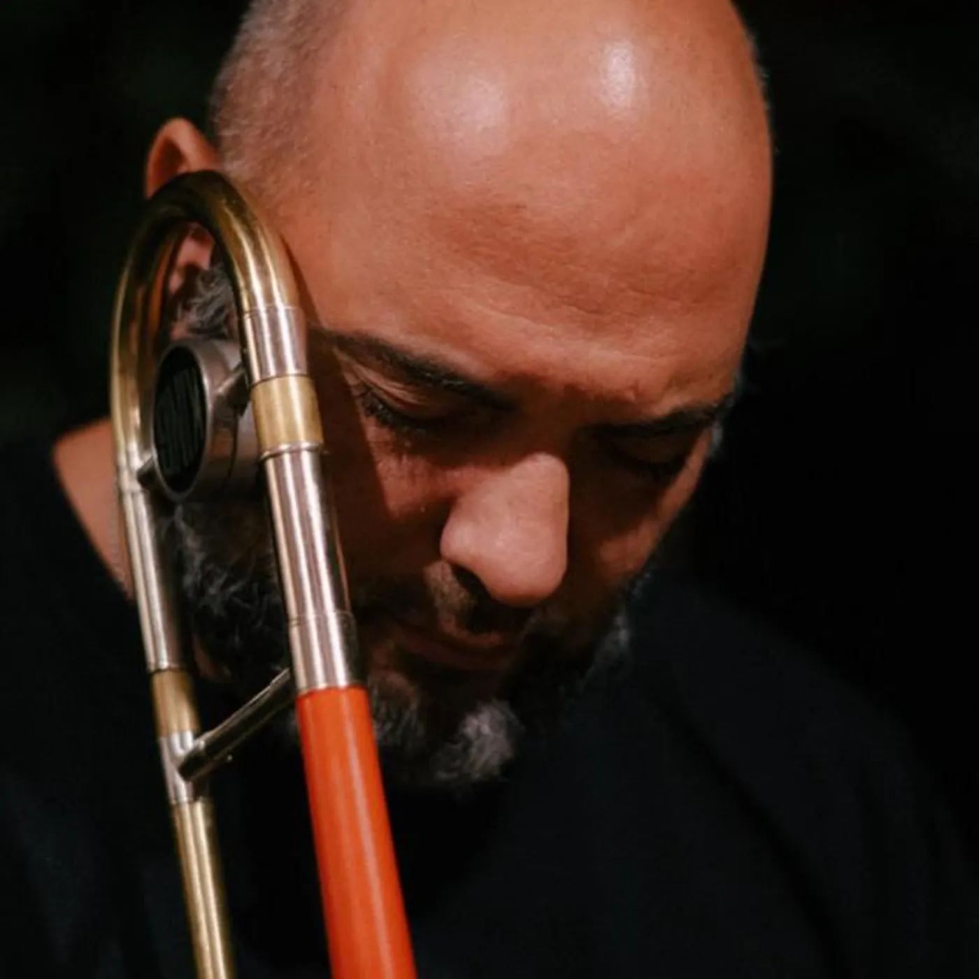 Велислав Стоянов Brand Page