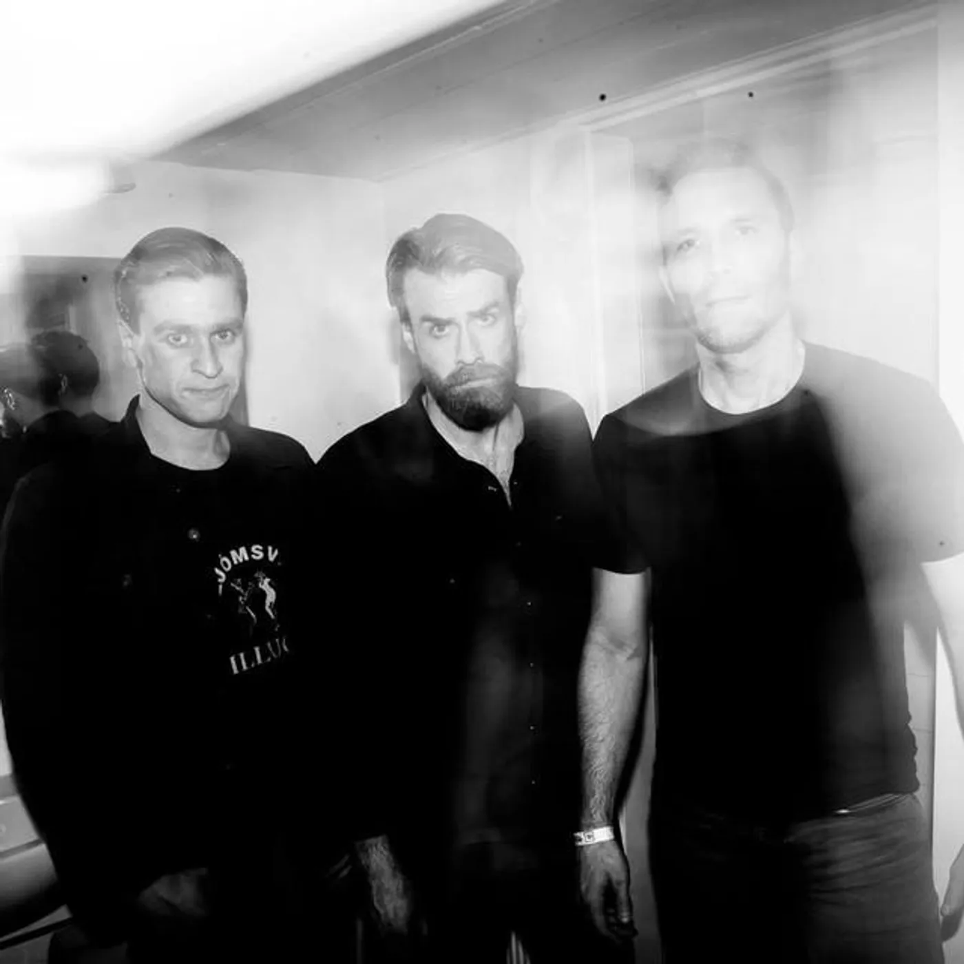 200.000 naglbítar Brand Page