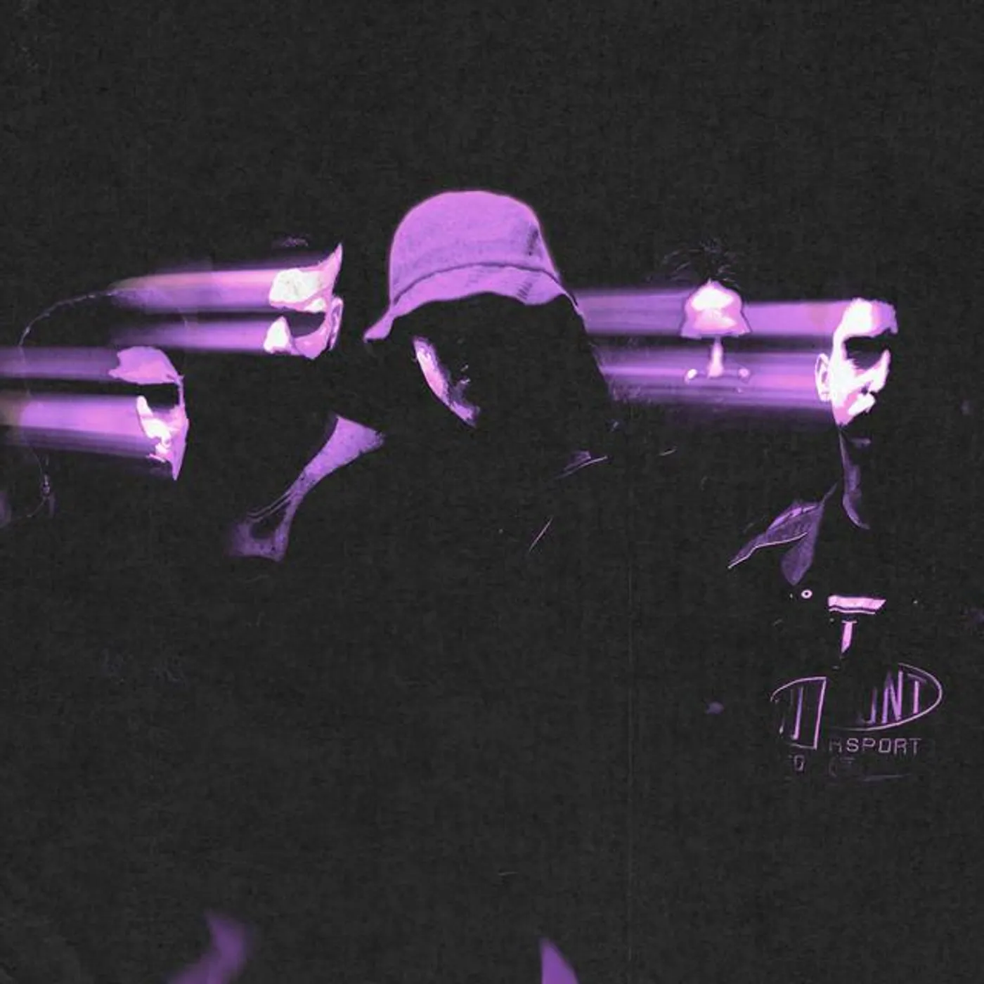 生 Conform 死 Brand Page