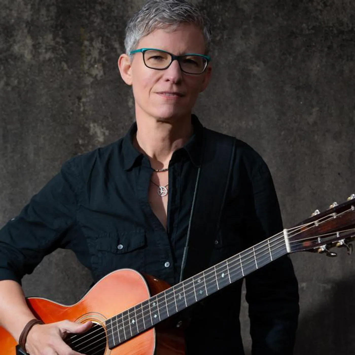 Catie Curtis Brand Page