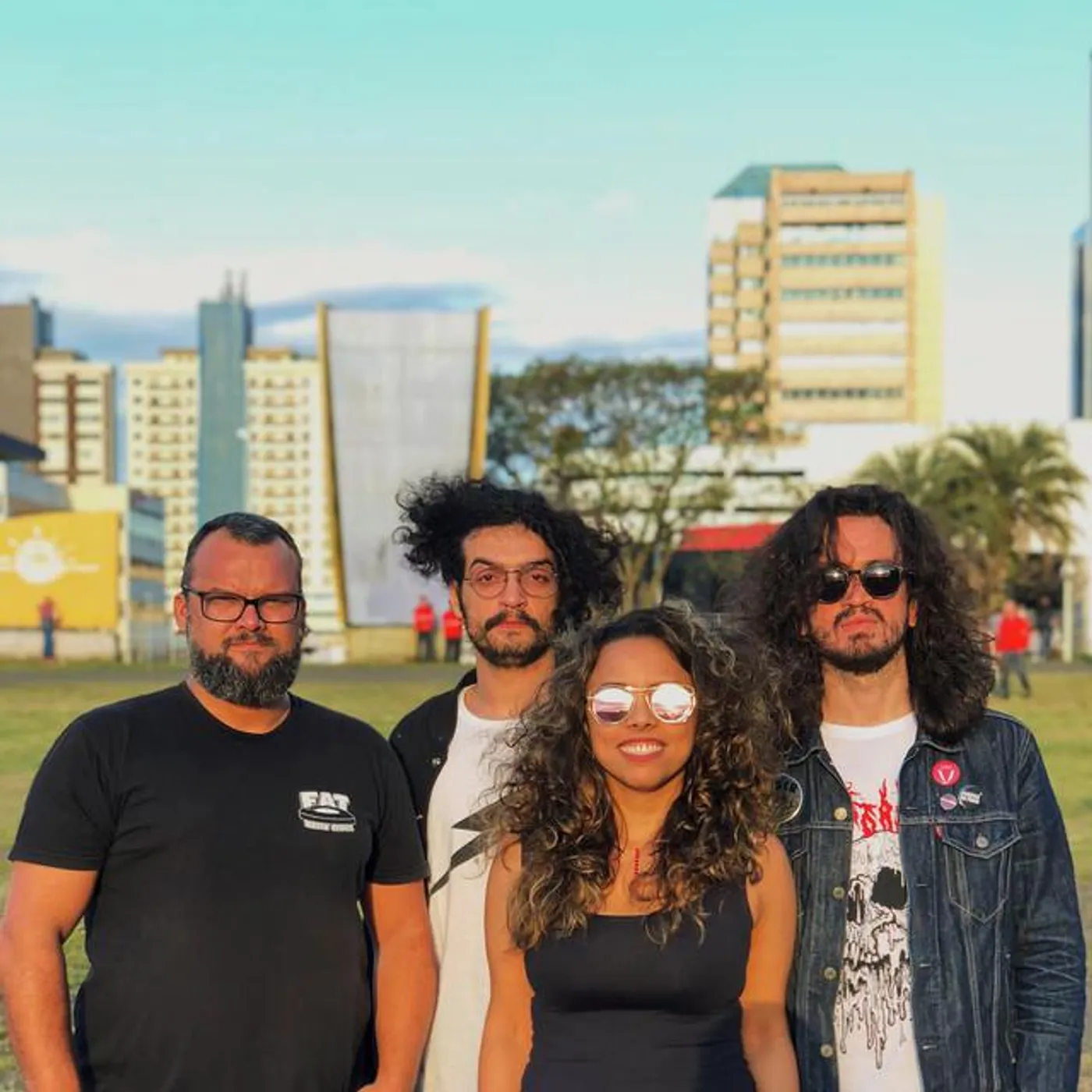 Camarones Orquestra Guitarrística Brand Page