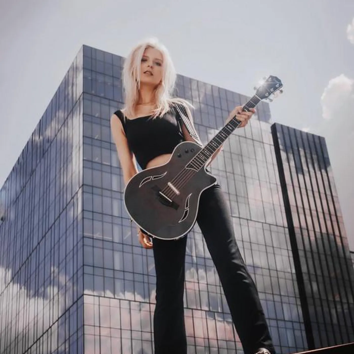 Caroline Dare Brand Page