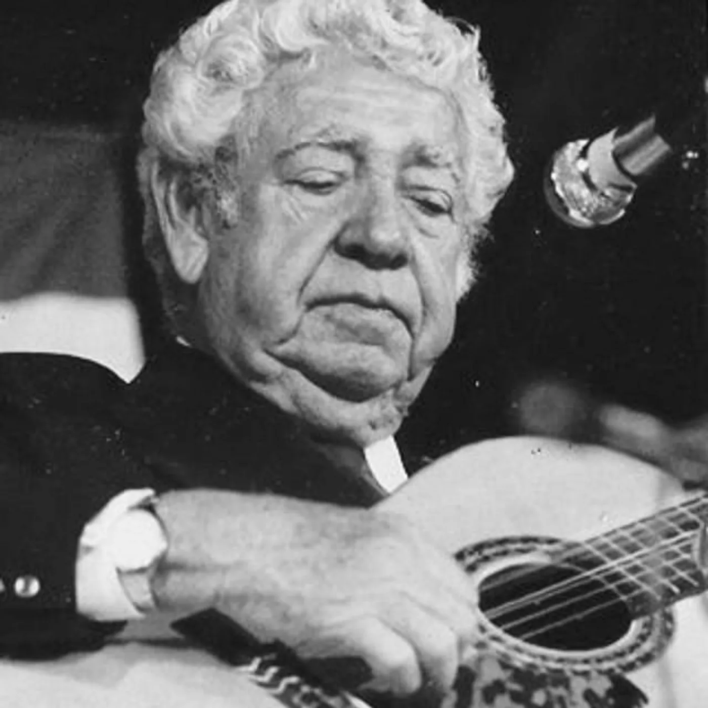 Carlos Puebla Y Sus Tradicionales Brand Page