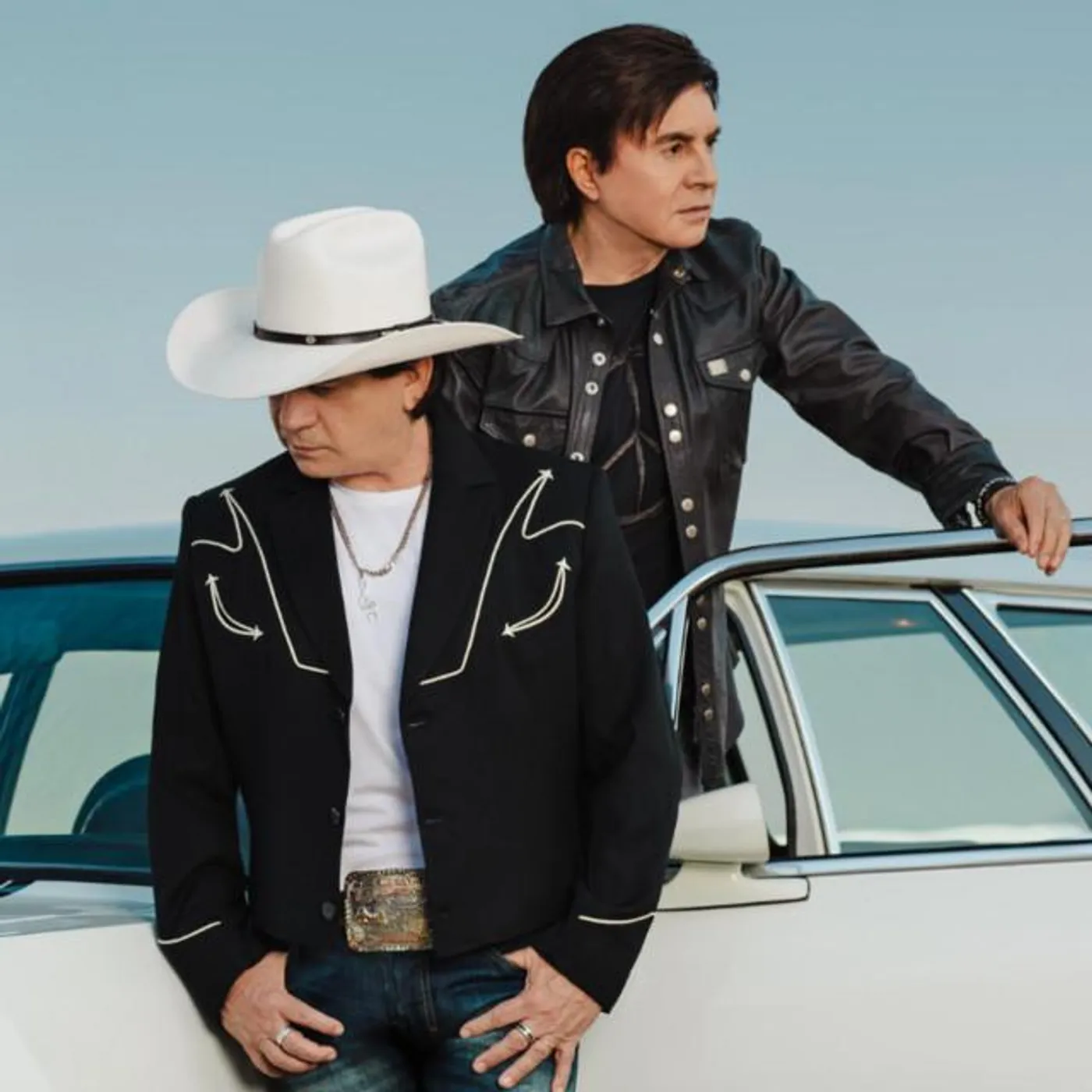 Chitãozinho & Xororó Brand Page