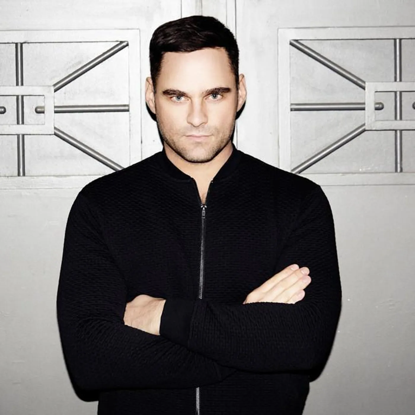 Chris Bekker Brand Page