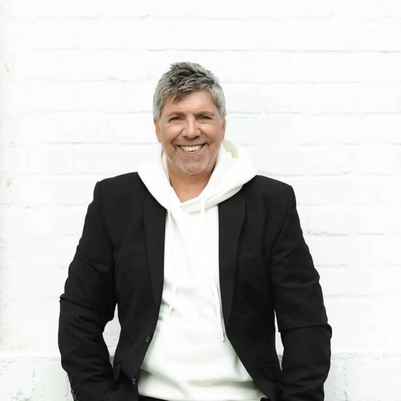 Christian Lais Brand Page