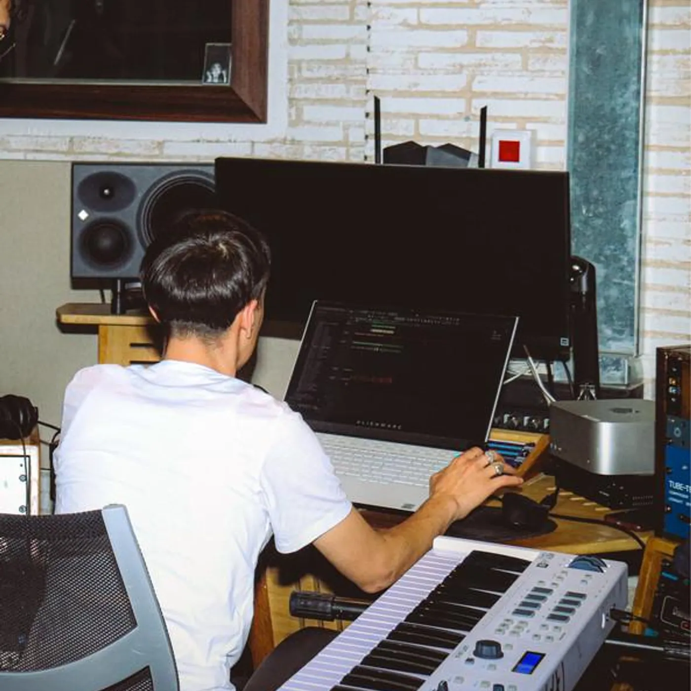 CLUB HATS Brand Page