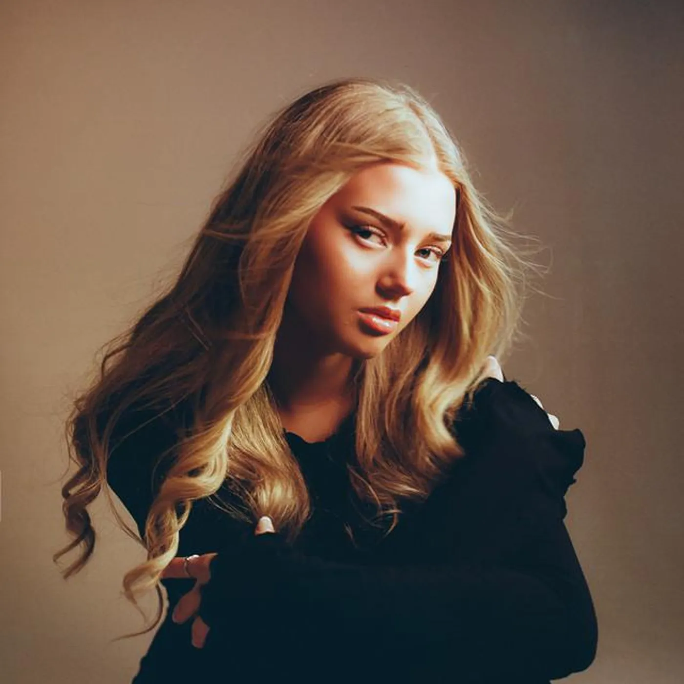 Claudia Neuser Brand Page