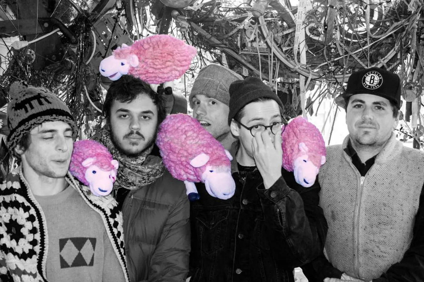 Cloud Becomes Your Hand