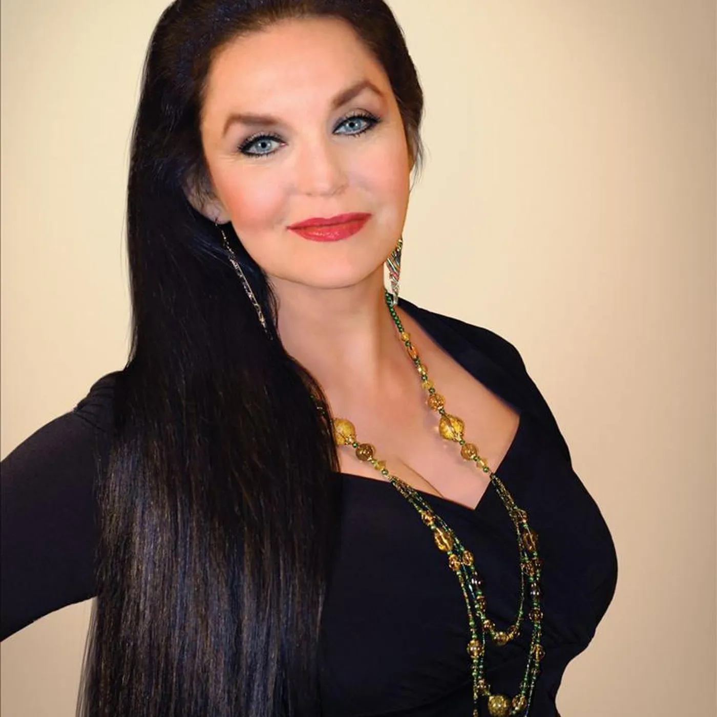Crystal Gayle Brand Page