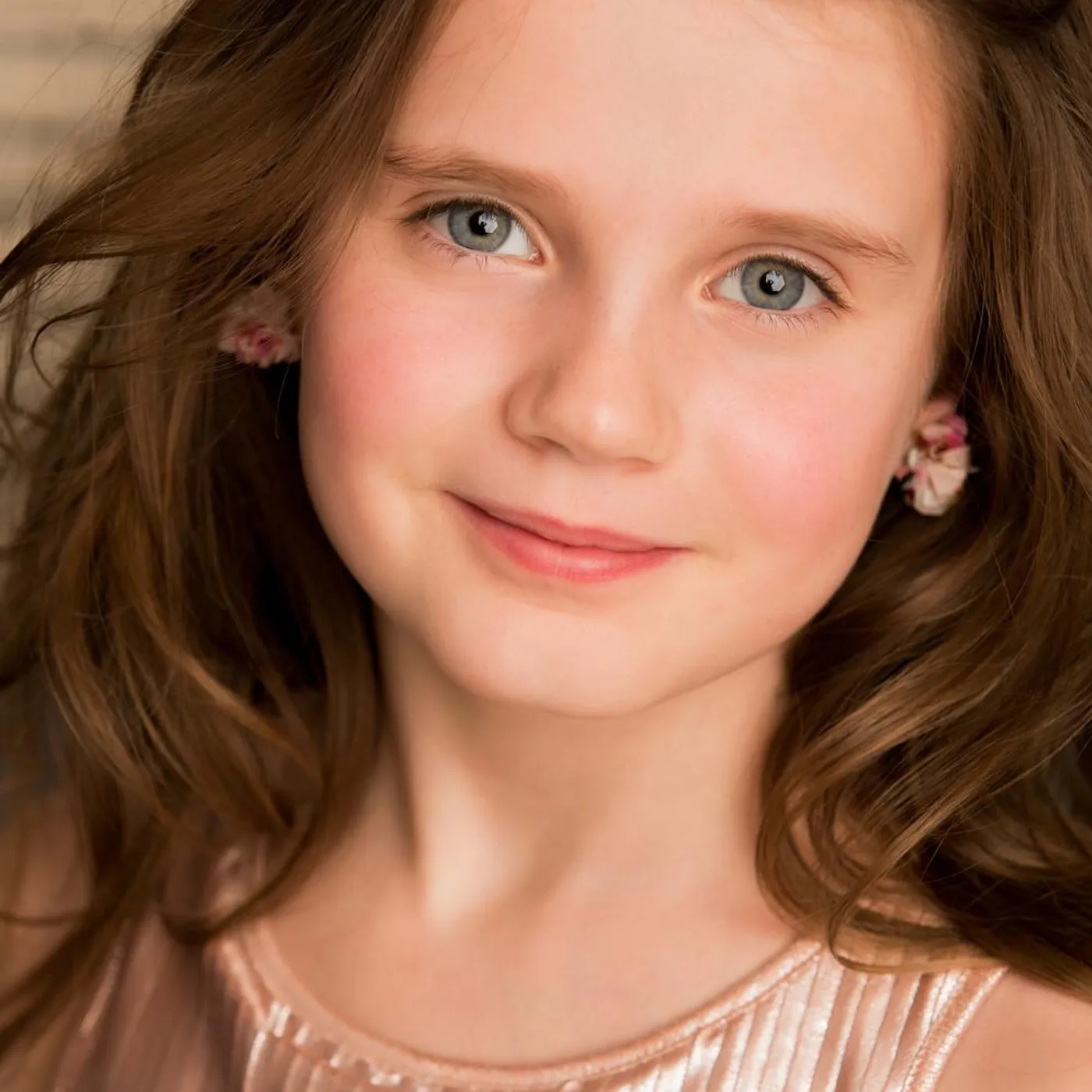 Amira Willighagen Brand Page