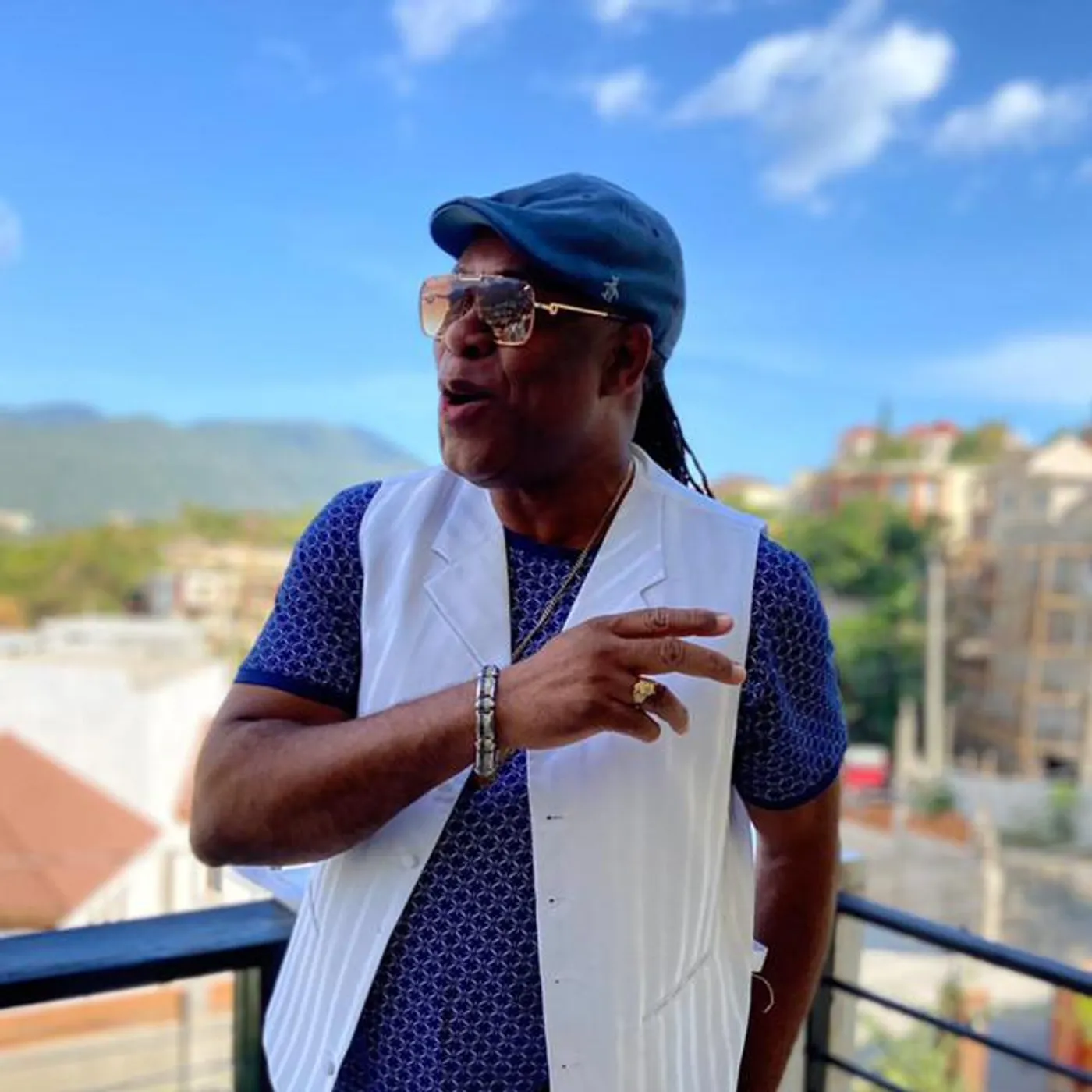 Anthony Red Rose Brand Page