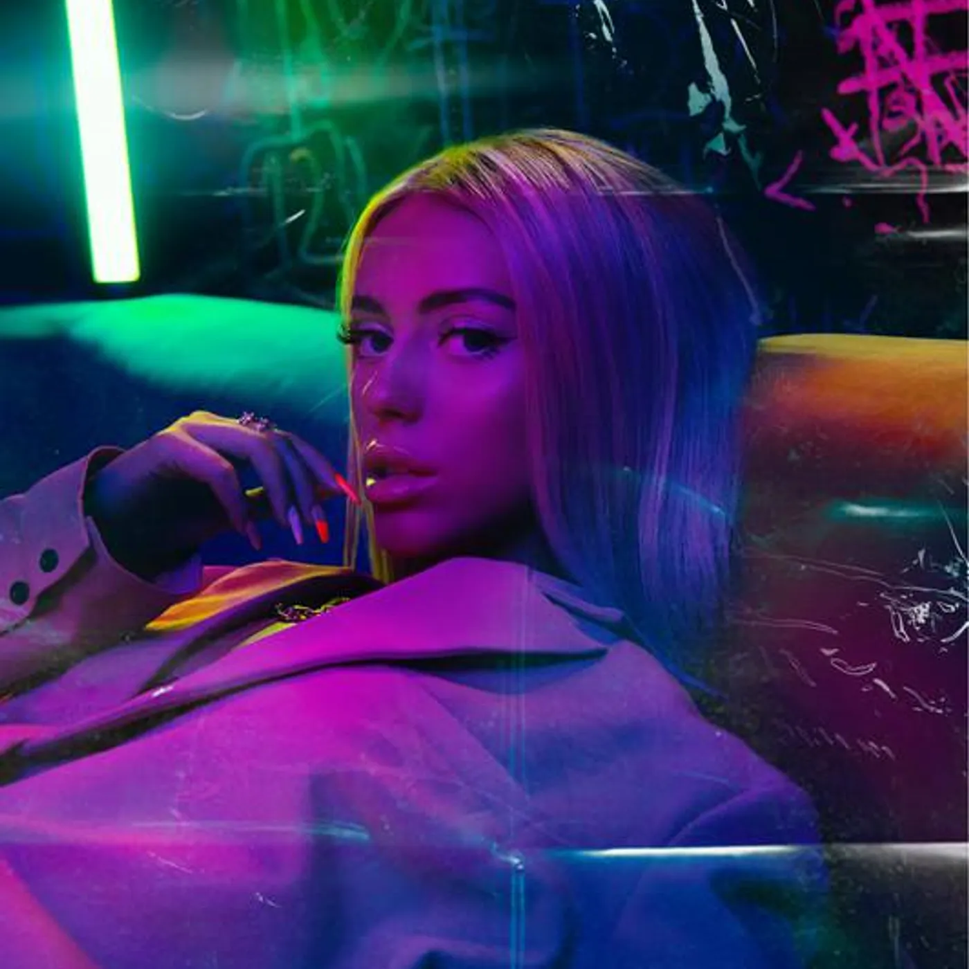 Antonia Gigovska Brand Page