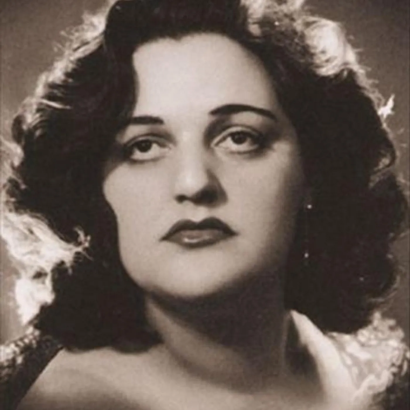 Anita Cerquetti Brand Page