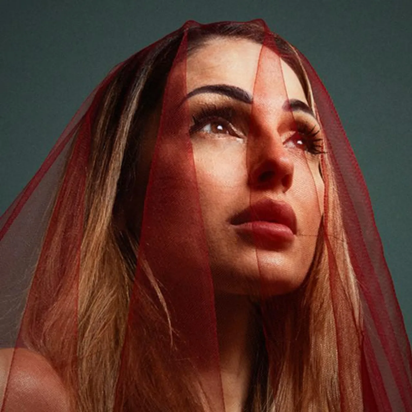 Anna Tatangelo Brand Page