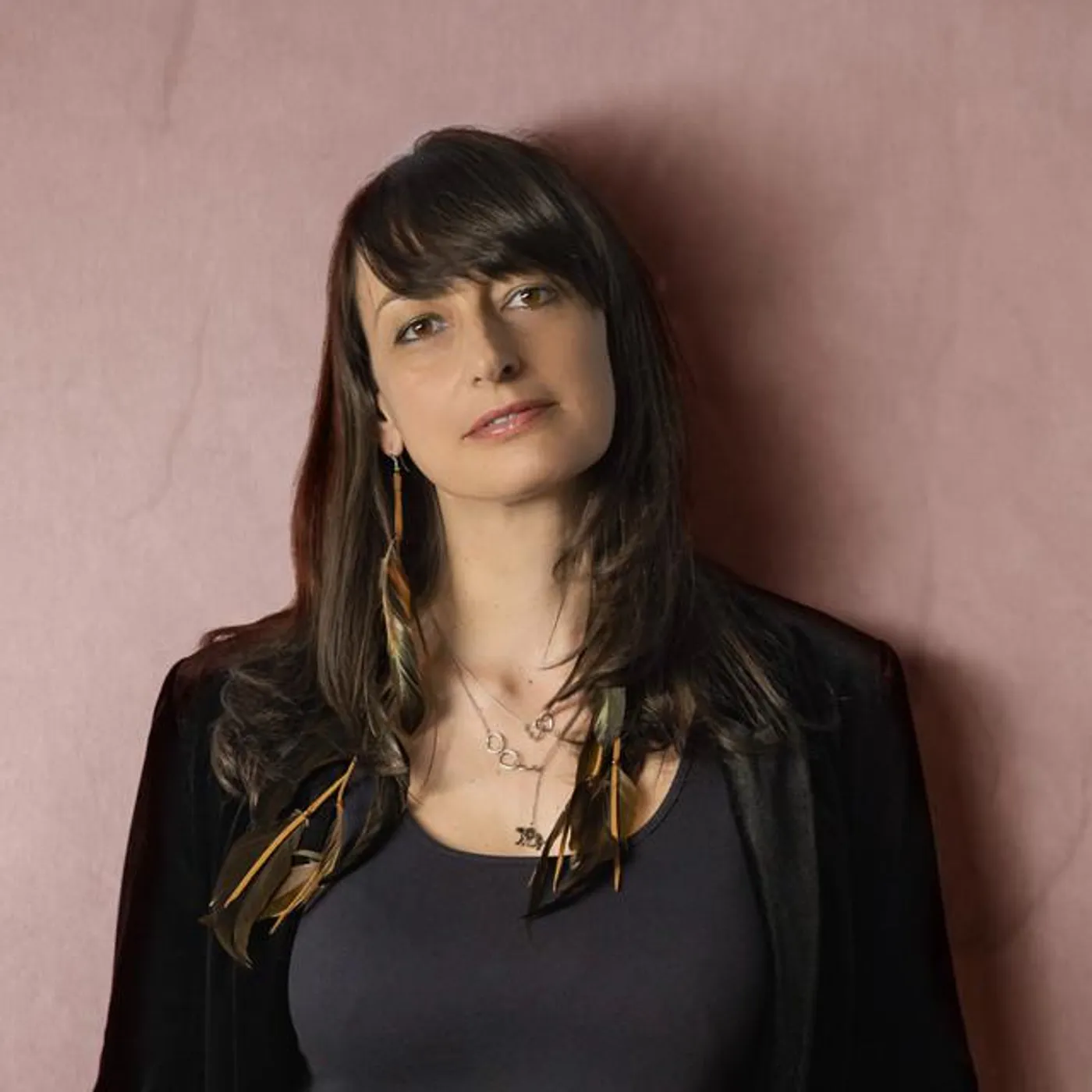 Anne Nikitin Brand Page