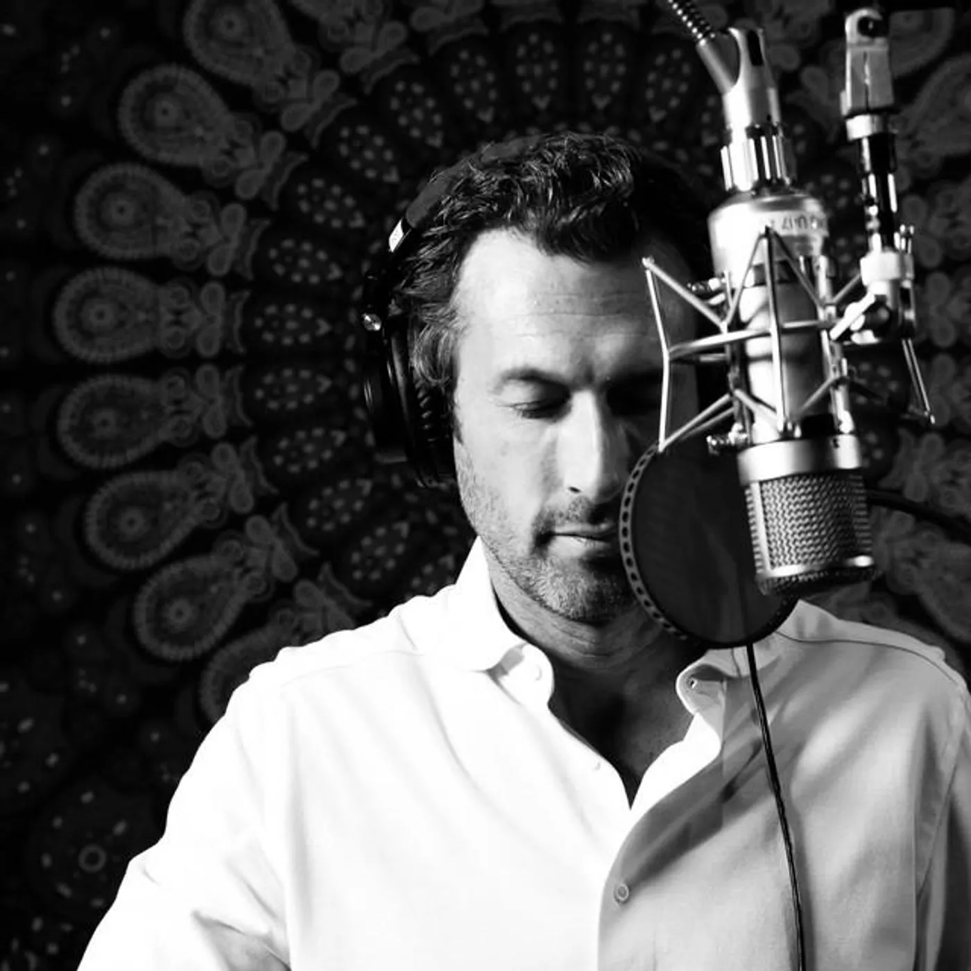 Aaron Lazar Brand Page