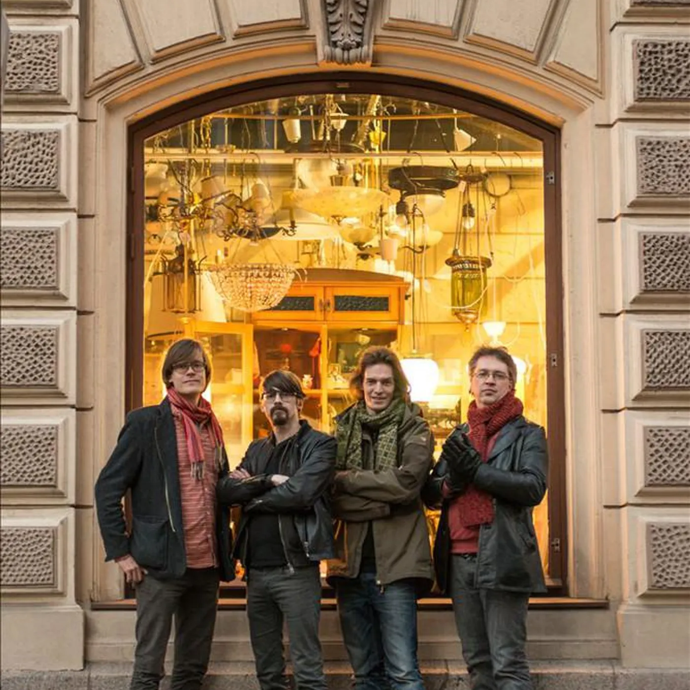 Absoluuttinen nollapiste Brand Page