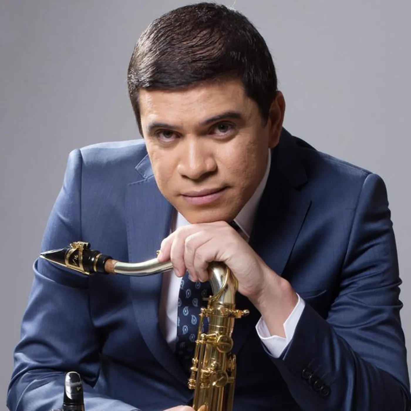 Ademir Junior Brand Page