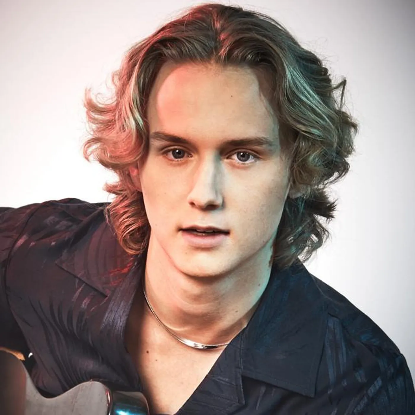 Adrian Macéus Brand Page