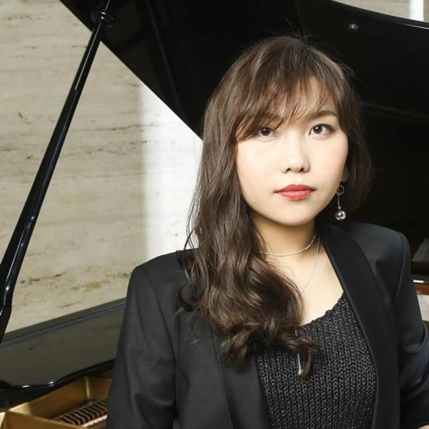 Aimi Kobayashi Brand Page