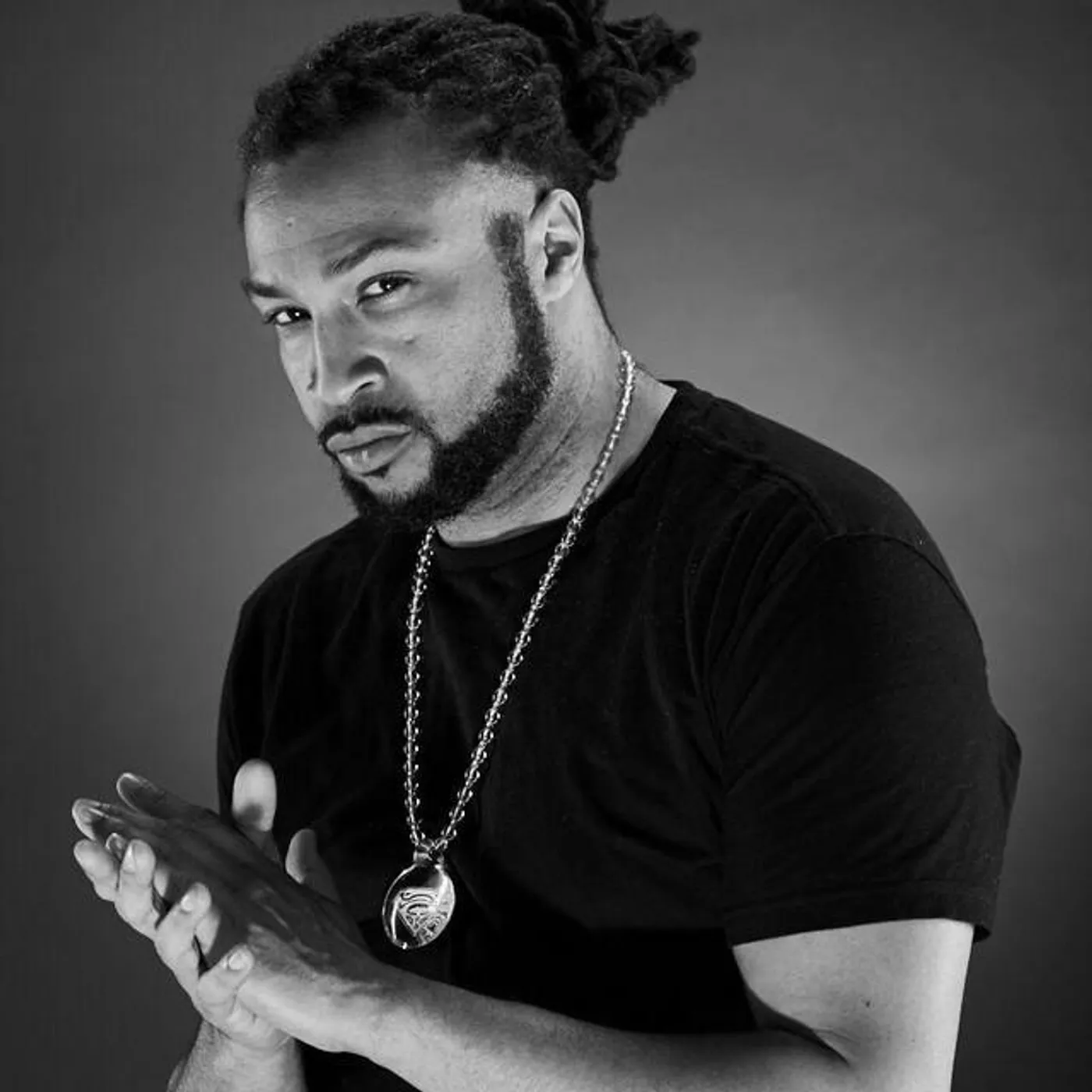 Akrobatik Brand Page