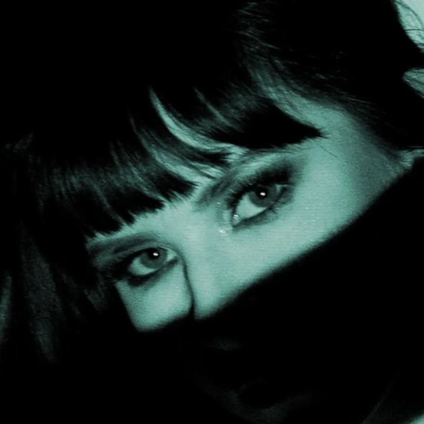 Alanna Lyes Brand Page