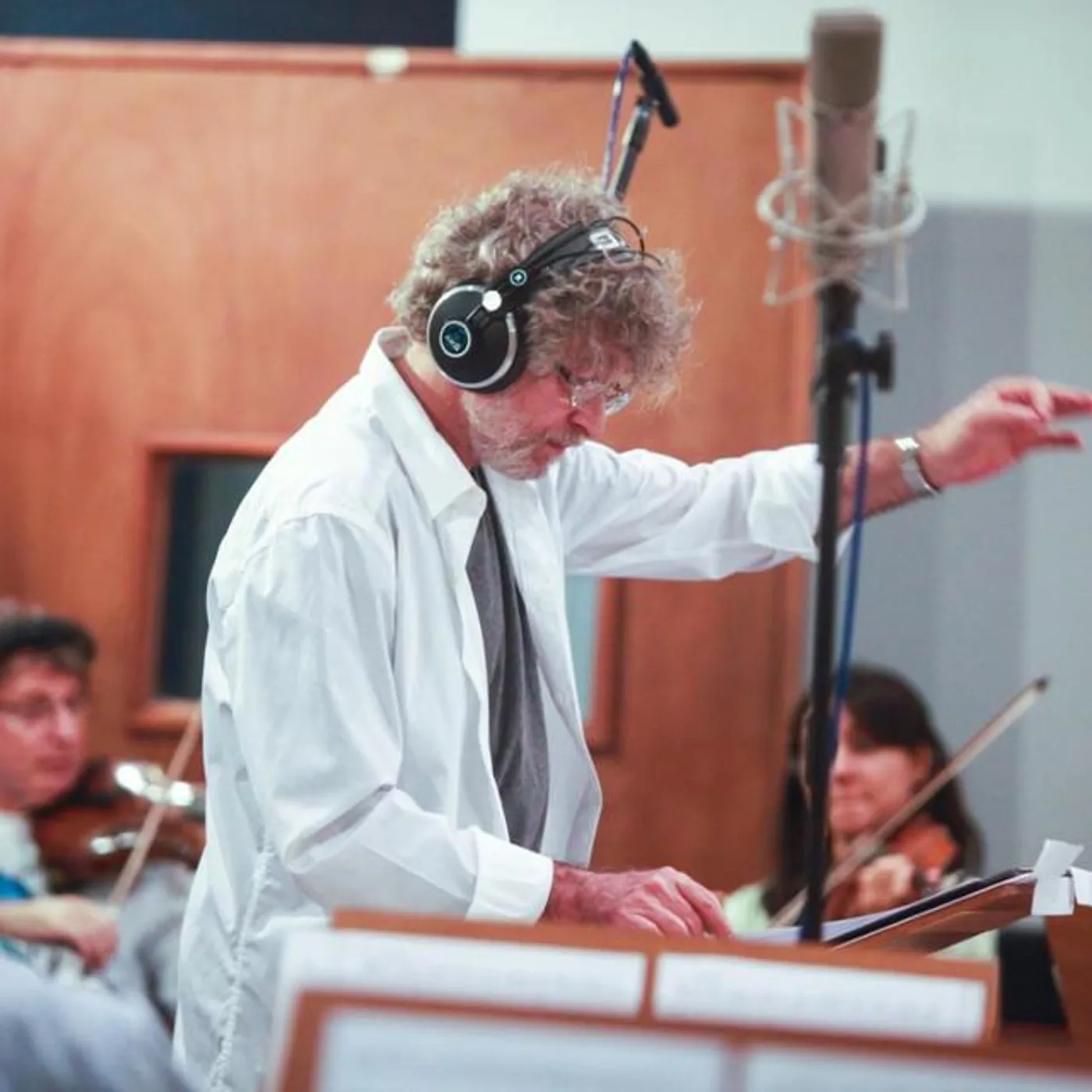 Alberto Rosenblit Brand Page