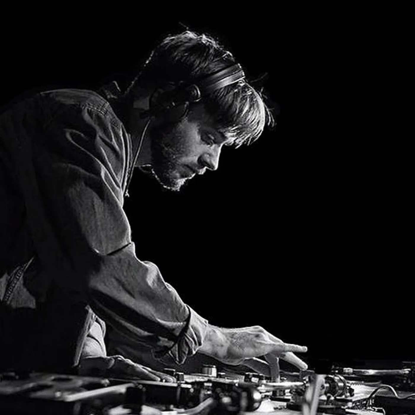 Aleqs Notal Brand Page