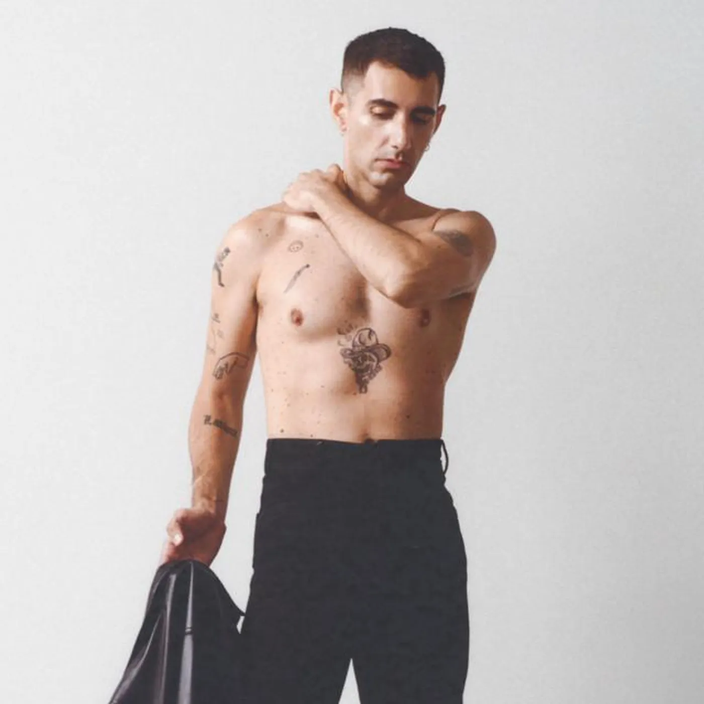 Alex Anwandter Brand Page