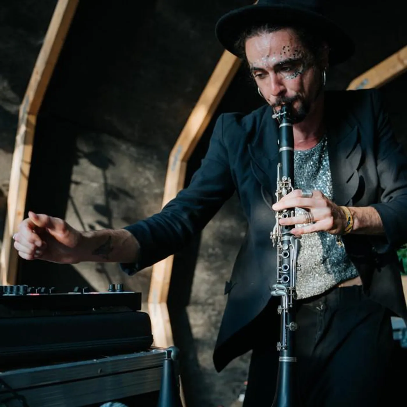 Alizarina Brand Page