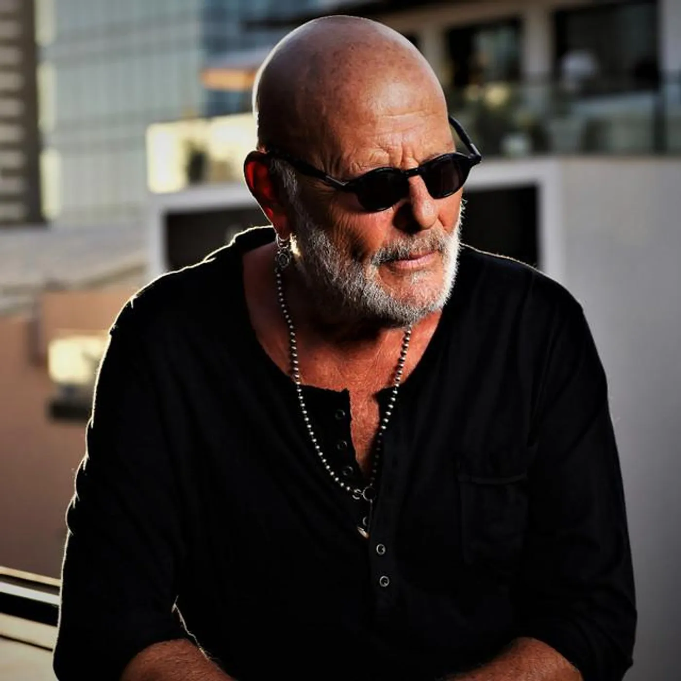 Arik Sinai Brand Page