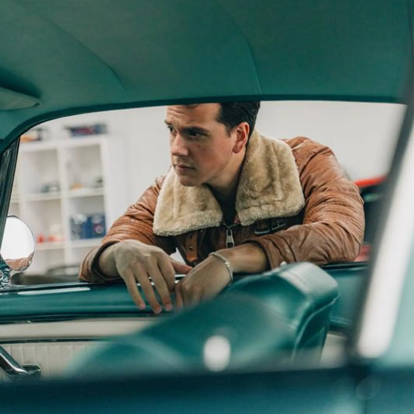 Axel Muñiz Brand Page