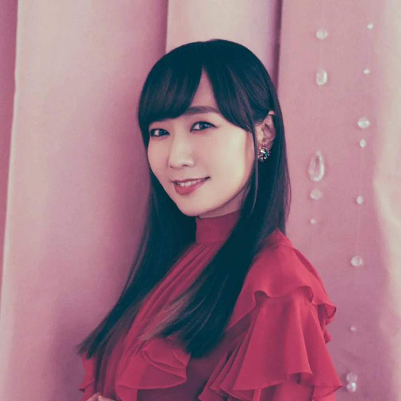 Ayahi Takagaki Brand Page