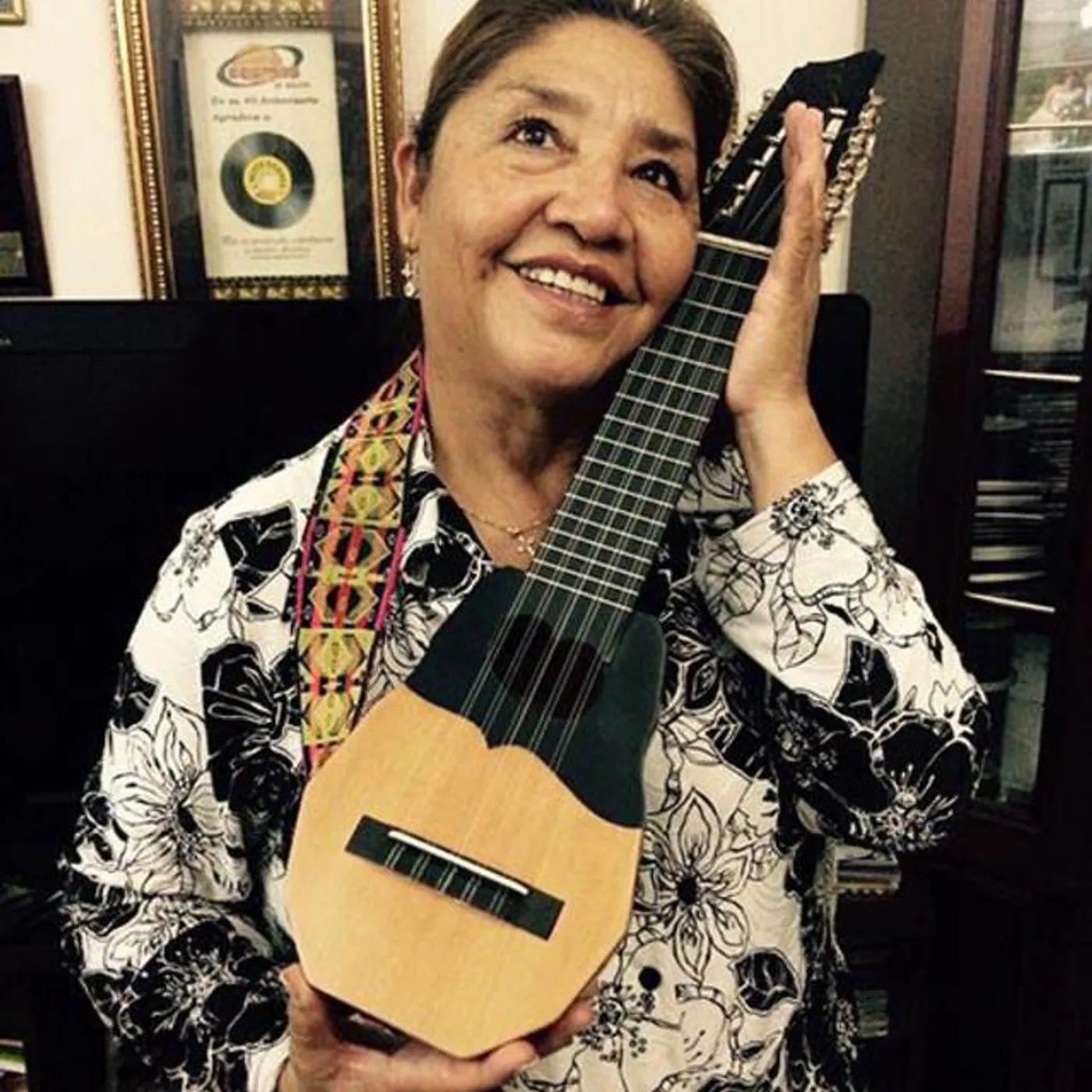 Betty Veizaga Brand Page