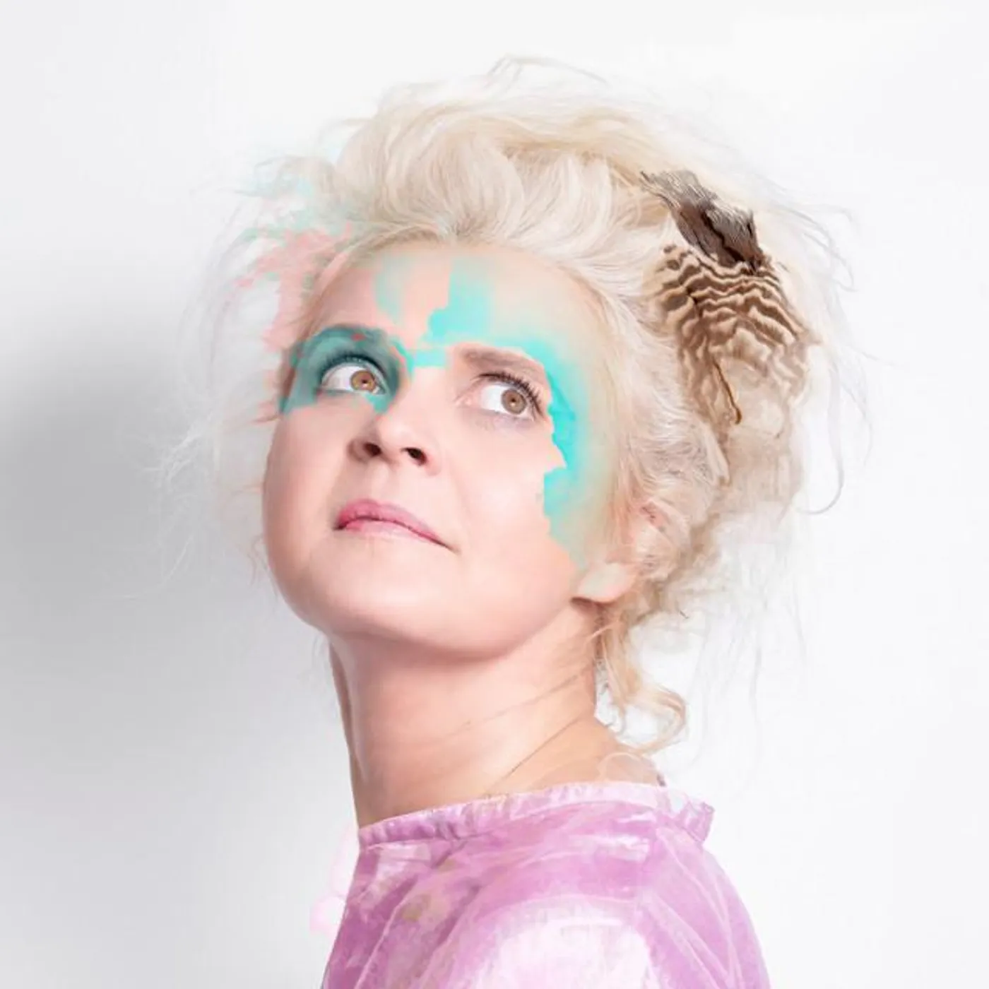 Beata Hlavenková Brand Page