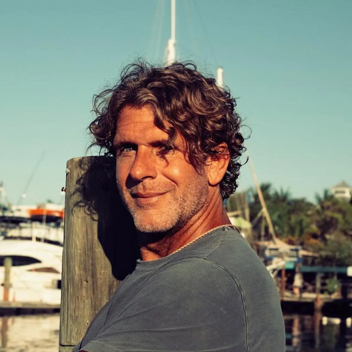 Billy Currington Brand Page